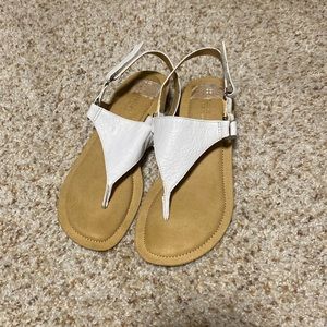Michelle D new w/o box size 6 sandals